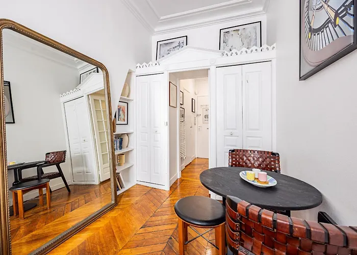 Luminous Oasis Steps From The Louvre