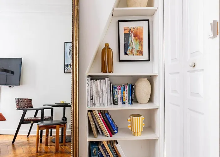 Luminous Oasis Steps From The Louvre Appartement *