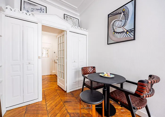 Appartement Luminous Oasis Steps From The Louvre *