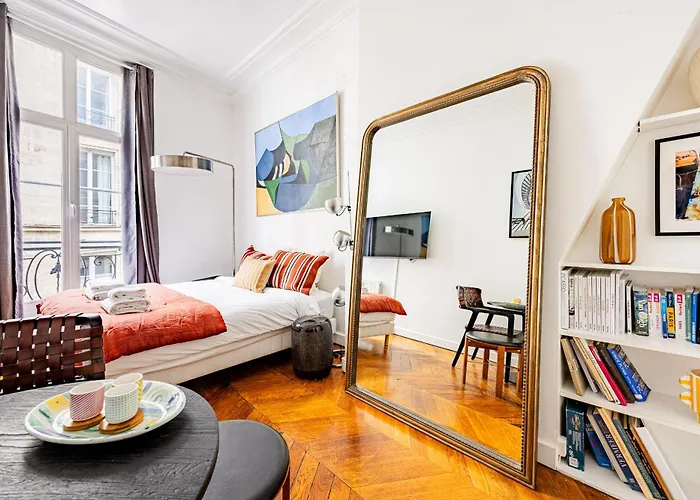 Luminous Oasis Steps From The Louvre